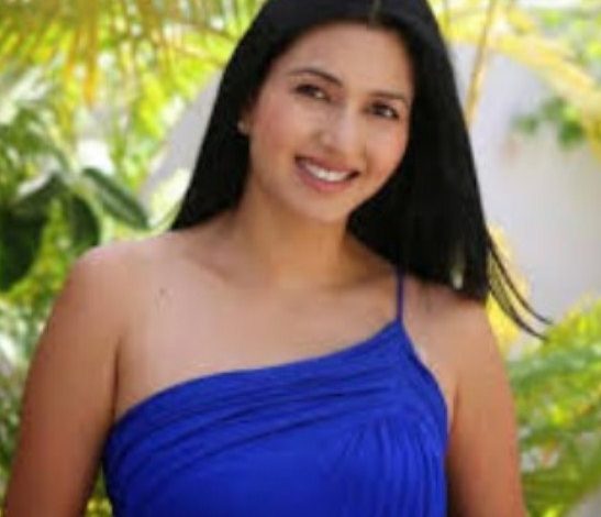 Deepti Bhatnagar Bra Size