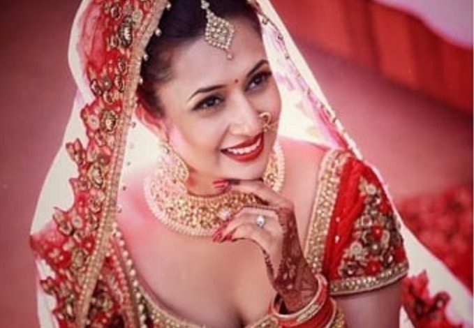 Divyanka Tripathi Bra Size