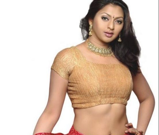 Gayatri Jayaraman Bra Size