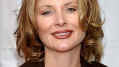 Beth Broderick Bra Size
