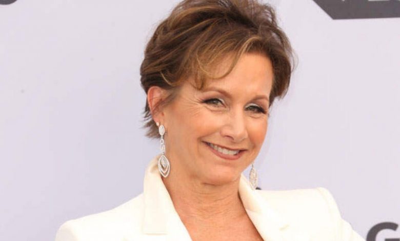 Gabrielle Carteris Bra Size