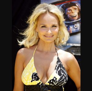 Kristin Chenoweth Bra Size & Body Measurements - Happy Bangla
