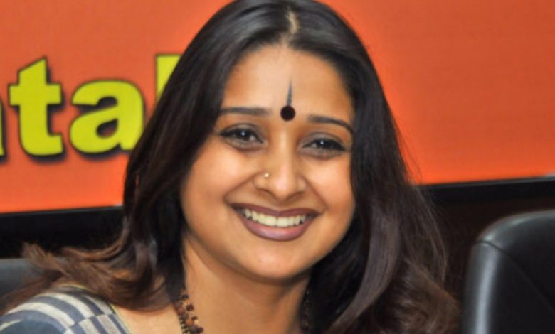 Malavika Avinash Bra Size