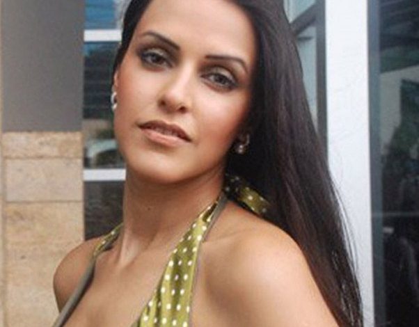 Neha Dhupia Bra Size