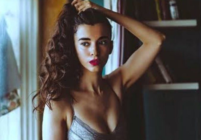 Saba Azad Bra Size