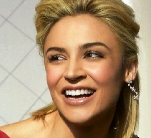 Samaire Armstrong Bra Size