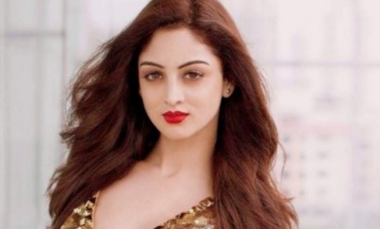 Sandeepa Dhar Bra Size