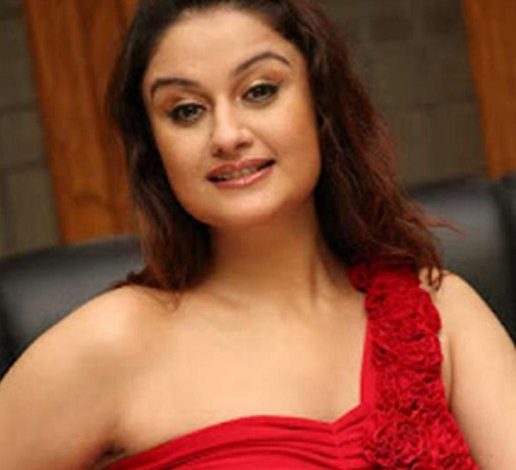 Sonia Agarwal Bra Size