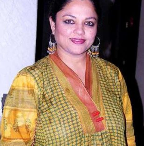 Tanvi Azmi Bra Size